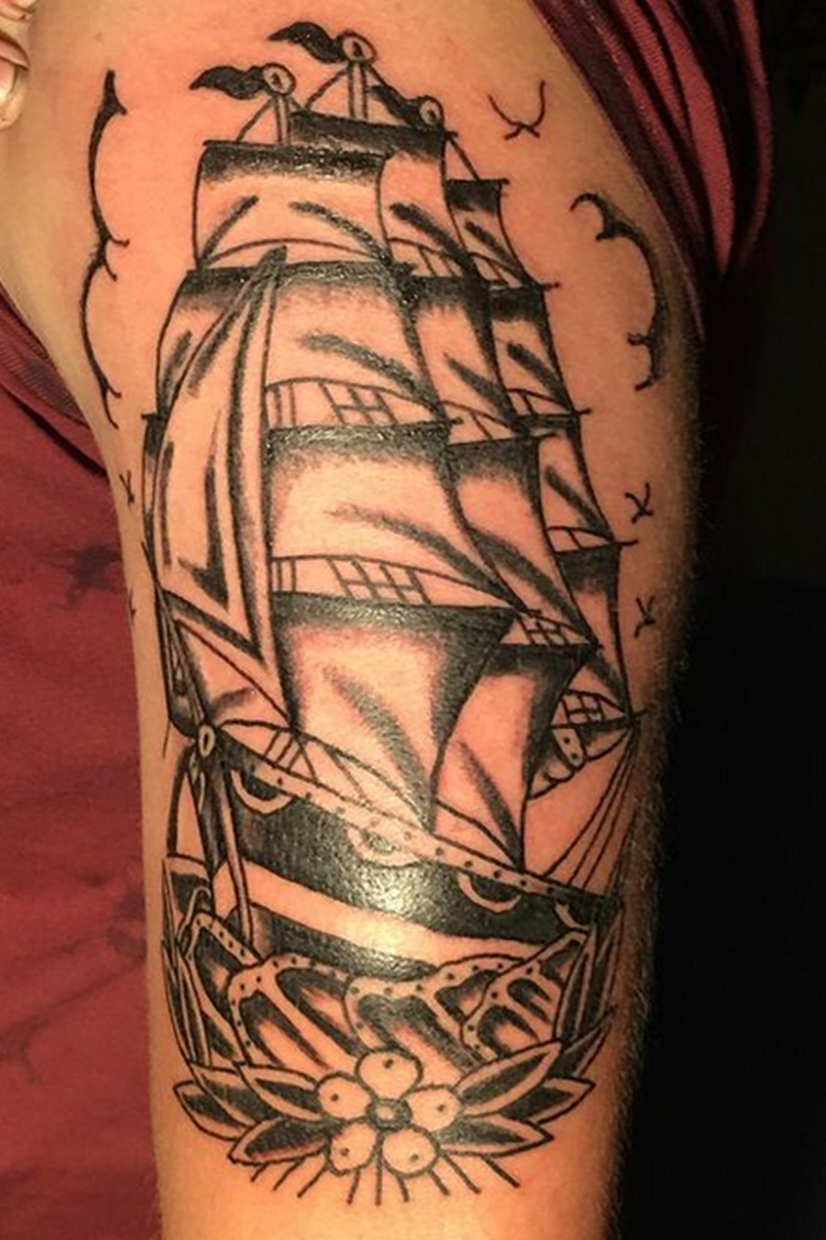 Traditional tattoo piece by Camelot Rose