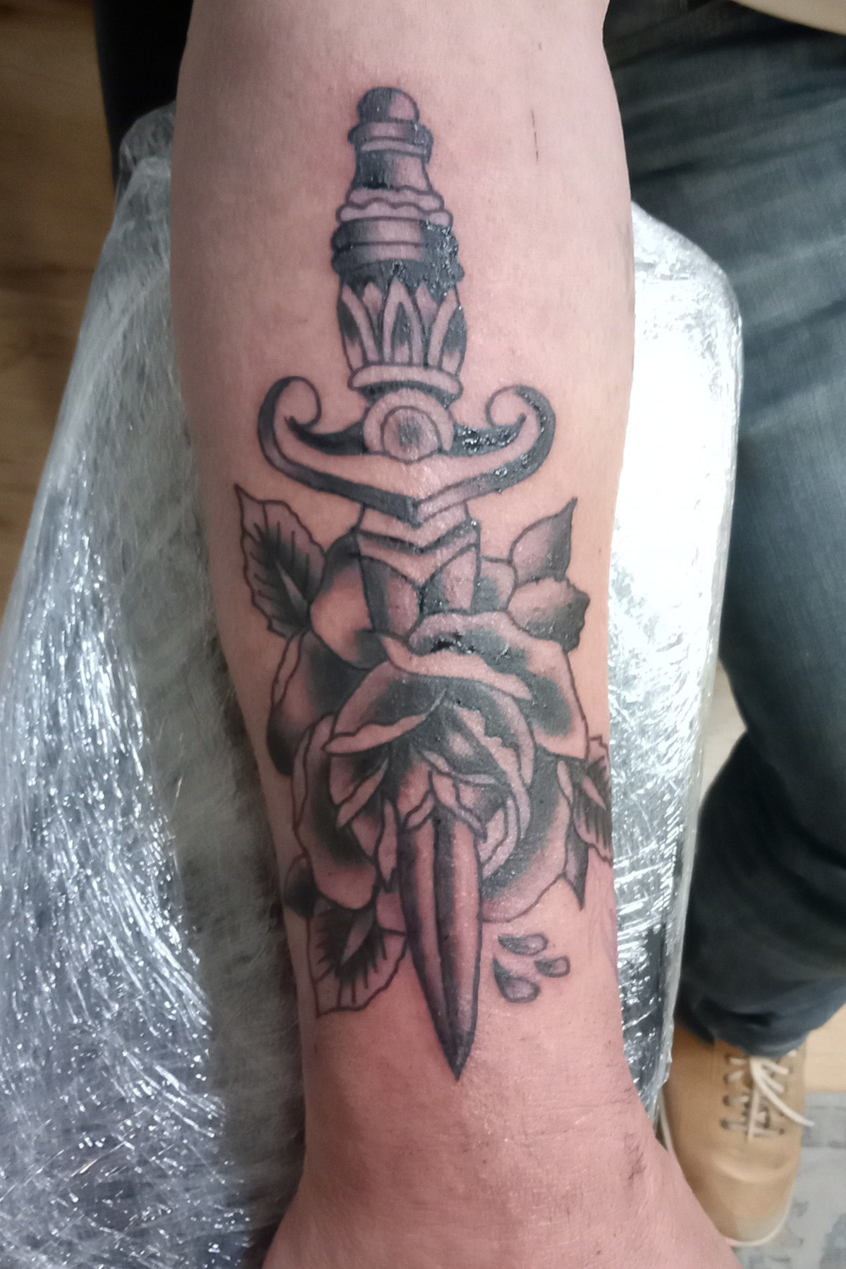 Traditional tattoo piece by Camelot Rose