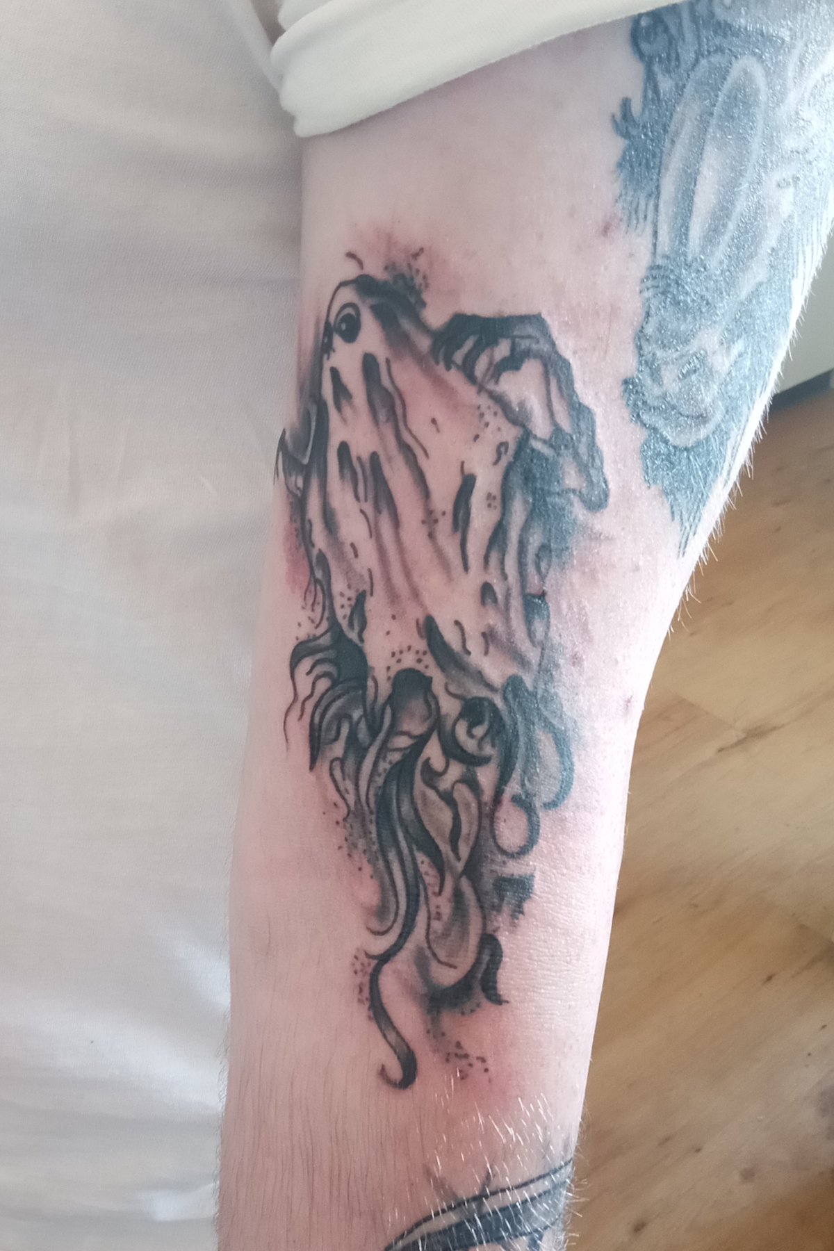 Traditional tattoo piece by Camelot Rose